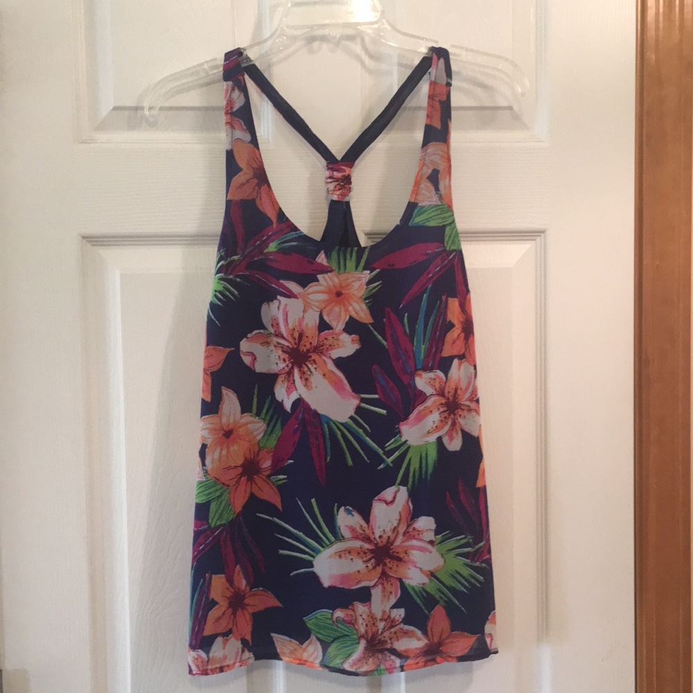 Medium Old Navy Floral Top